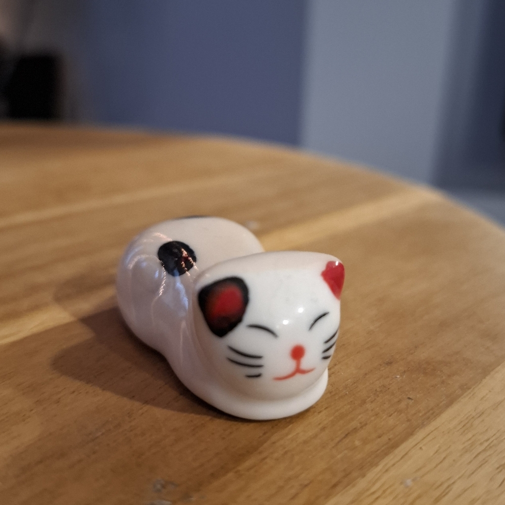 Cute Ceramic Cat - Picture 2 of 4